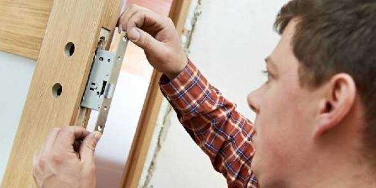 Slotenmaker Hoevenen: Betrouwbare Slotenservice voor Elke Situatie
